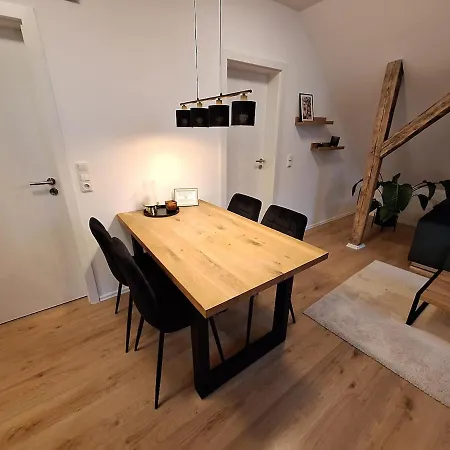 Charming Attic With Wi-fi & 4 Single Beds Appartement