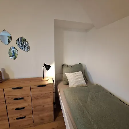 Charming Attic With Wi-fi & 4 Single Beds Appartement *