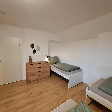 Charming Attic With Wi-fi & 4 Single Beds Appartement