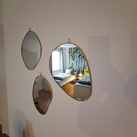 Charming Attic With Wi-fi & 4 Single Beds アパート