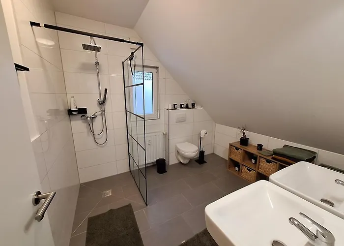 Charming Attic With Wi-fi & 4 Single Beds Bielefeld